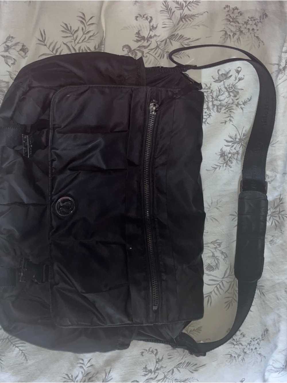Lululemon Urban Yogini Black  Crossbody Messenger Bag